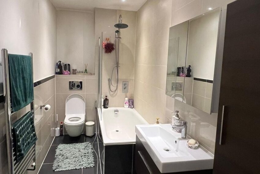 09d2dc3f-a68f-48c2-9fa0-790f9ced6029